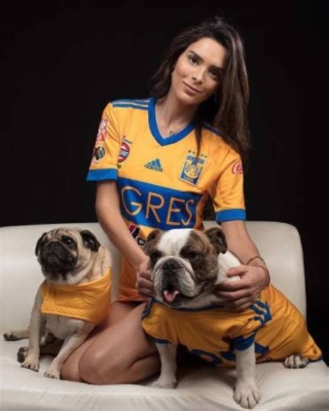 lluvia carrillo esposo|Ella es Lluvia Carrillo, la bella novia de jugador del Tigres de